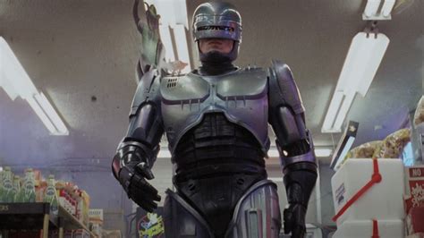 Har du sett RoboCop och vill ha mer cyberpunkaction med en grym robotpolisen?  